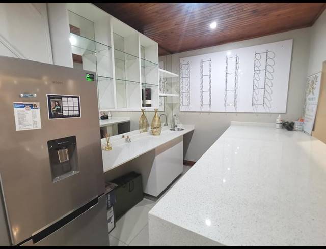 4 BEDROOM HOUSE FOR SALE IN SUNWARD PARK